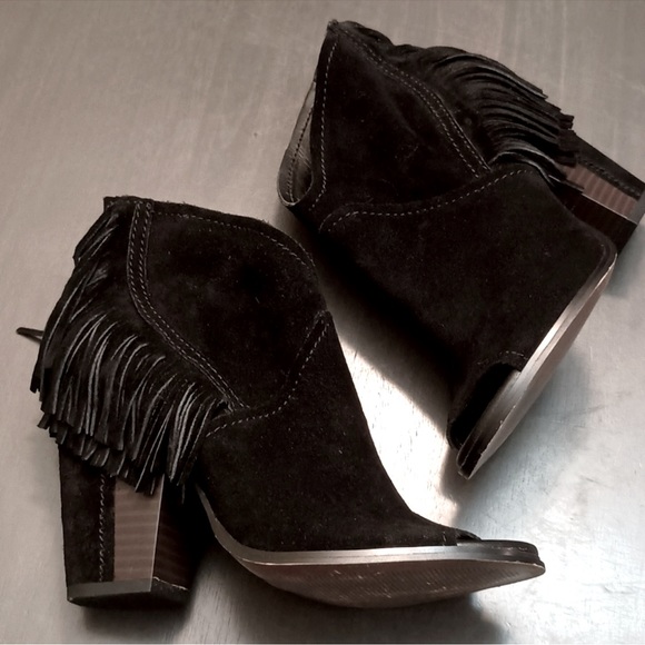Gianni Bini black suede fringe, peep, toe ankle bootie open toed - Picture 5 of 9